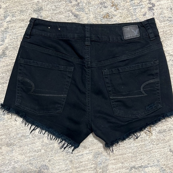 American Eagle Hi-Rise Shorts - Picture 2 of 5